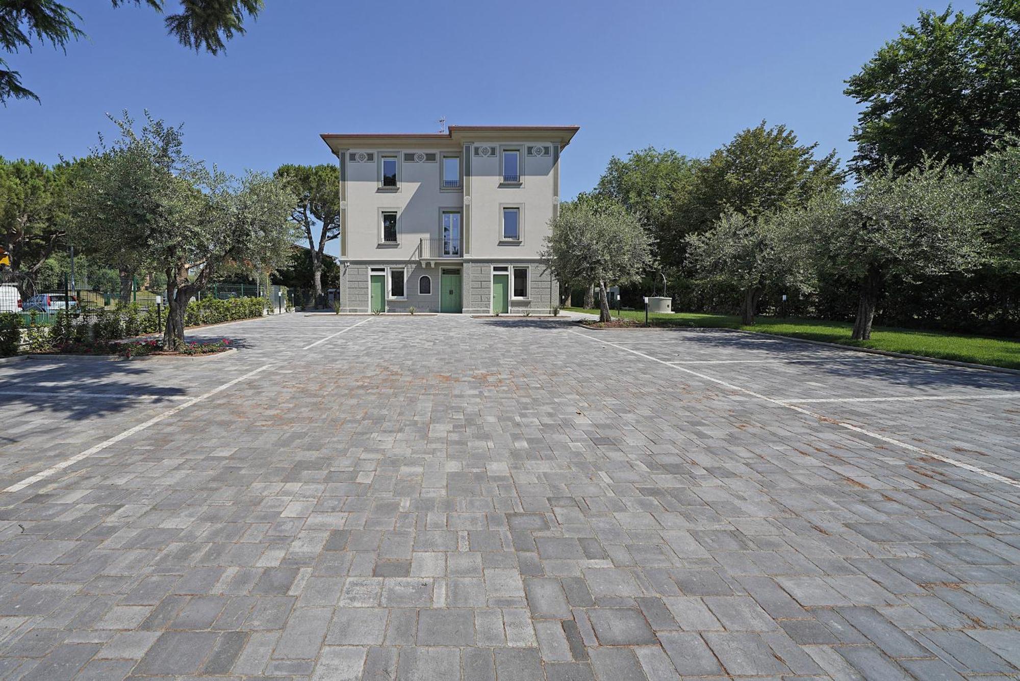 Villa Caterina Apartments By Wonderful Italy Desenzano del Garda Zewnętrze zdjęcie
