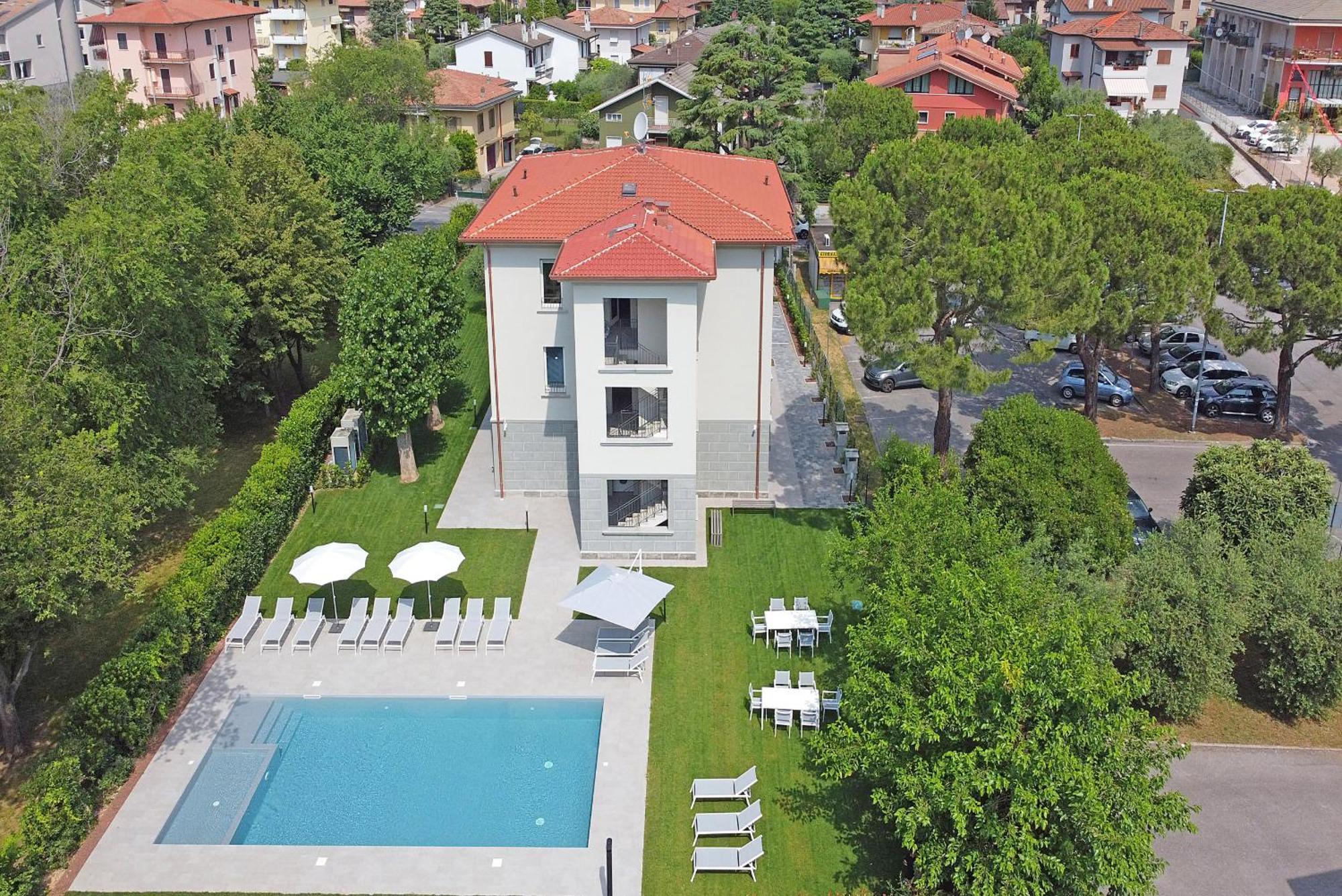 Villa Caterina Apartments By Wonderful Italy Desenzano del Garda Zewnętrze zdjęcie