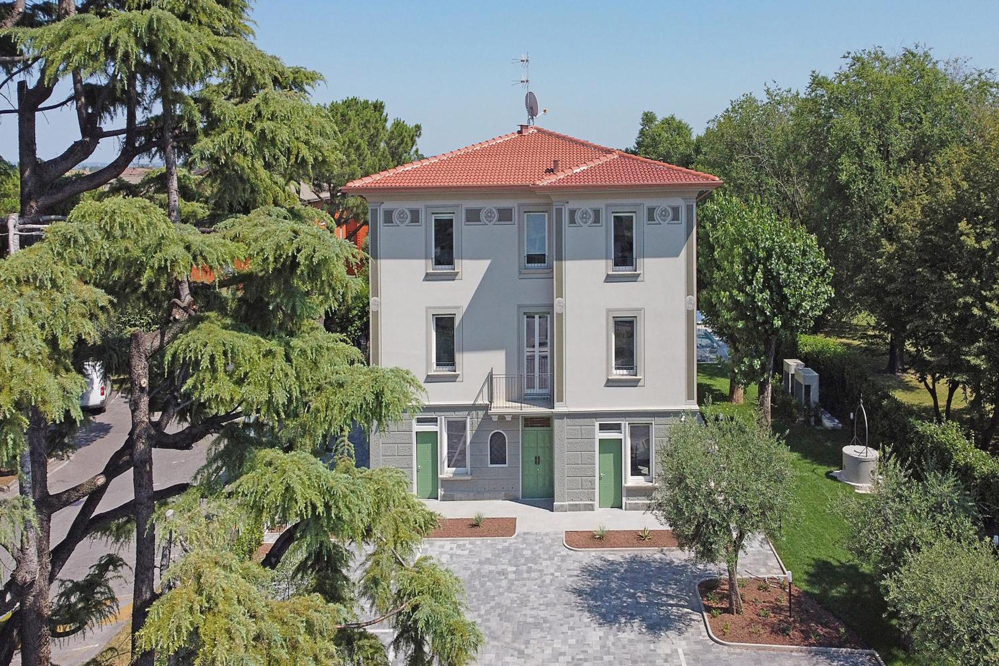 Villa Caterina Apartments By Wonderful Italy Desenzano del Garda Zewnętrze zdjęcie